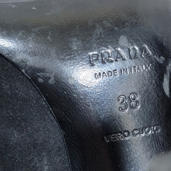 Prada suede scalloped pumps - Picture 4 of 13